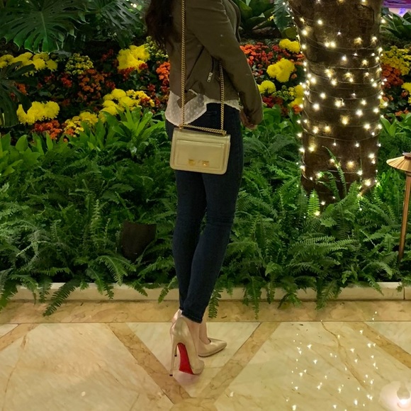 Salvatore Ferragamo Chain Wallet - Picture 5 of 7